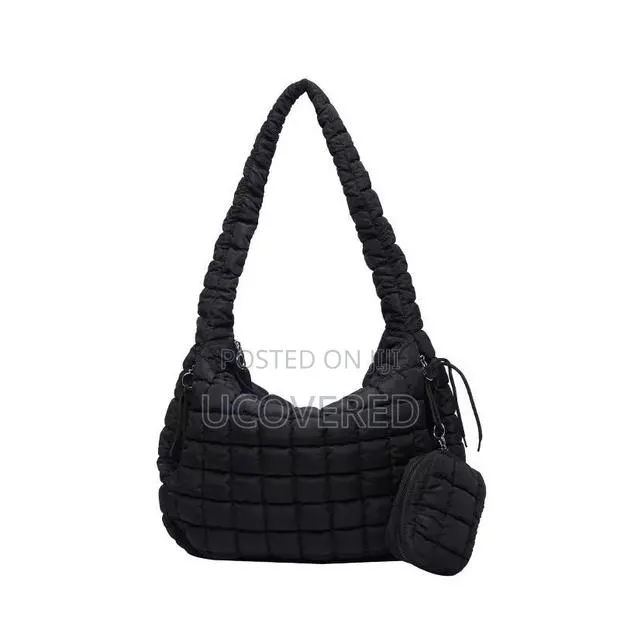 High Quality Unisex Tote Bags · Photo 1