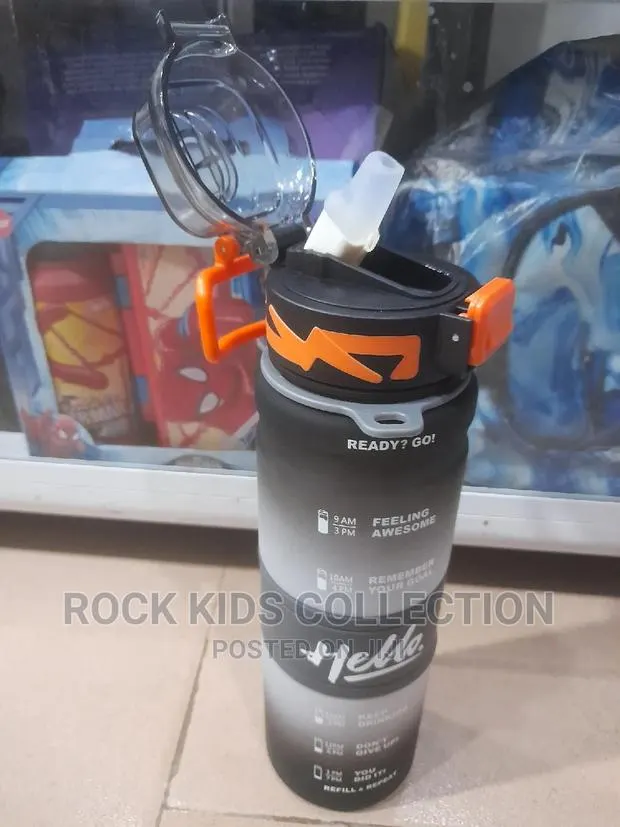 Hello Water Bottle 1000ml · Photo 1