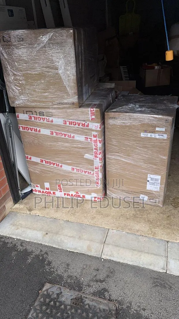 Turbosound 18” Active Subwoofer Pair · Photo 1
