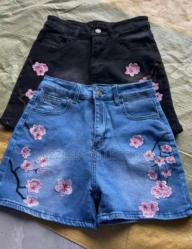 Quality Ladies Jeans Shorts in 27-34 · Photo 1