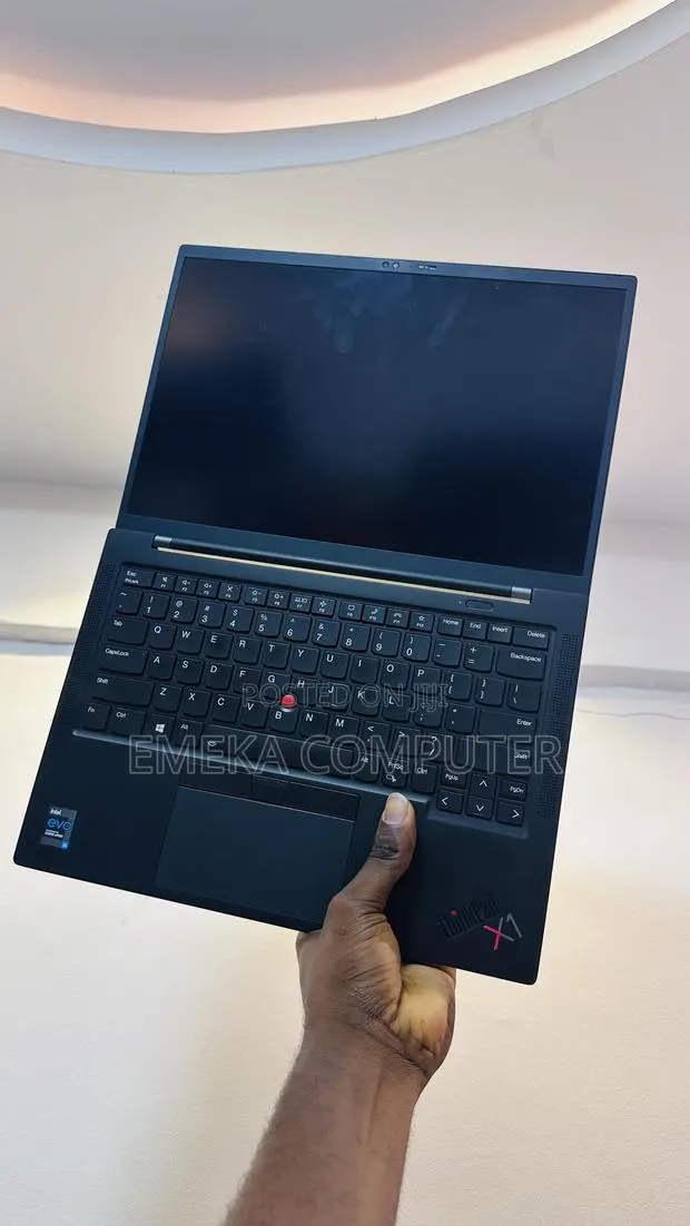 Laptop Lenovo ThinkPad X1 Carbon 16GB Intel Core i5 SSD 512GB · Photo 1