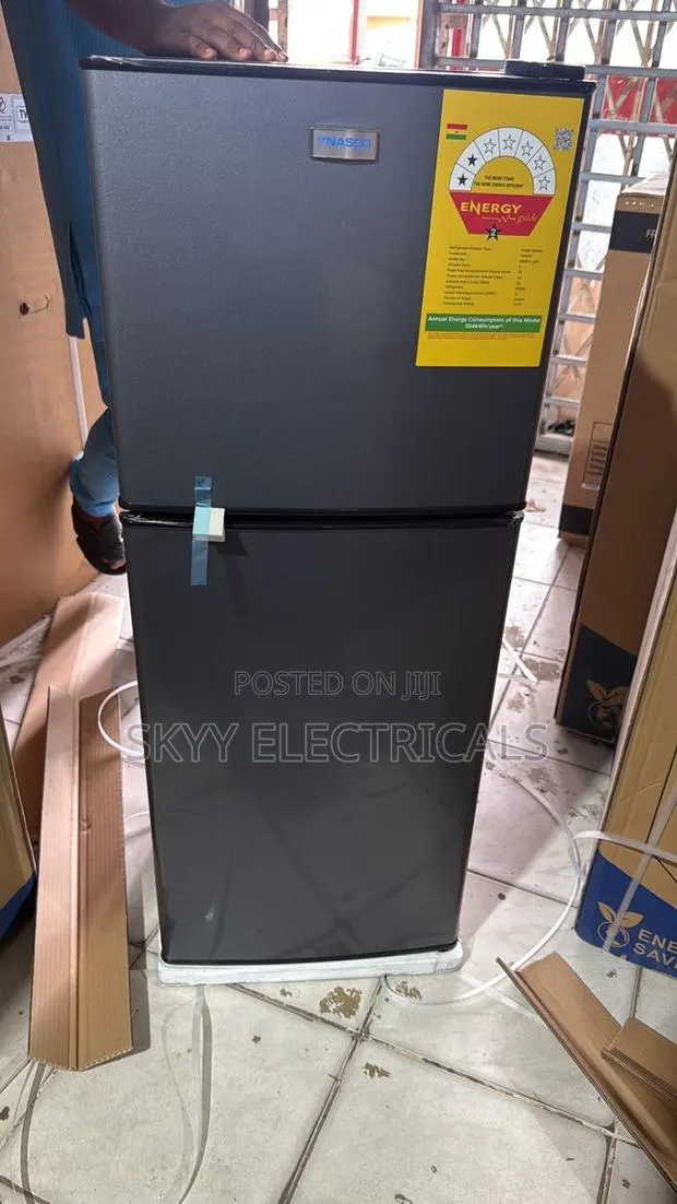 NASCO 2-13fl 112 Liters Top Freezer Fridge · Photo 1