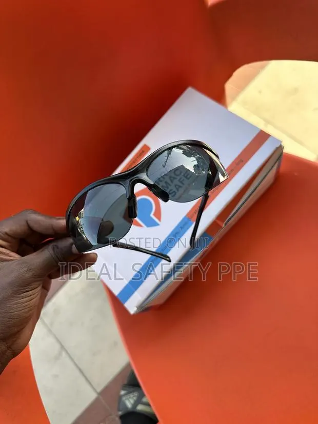 Safety Glasses · Photo 1