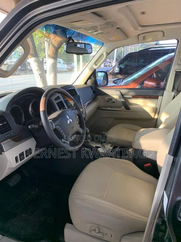 Mitsubishi Pajero 2016 White · Photo 1