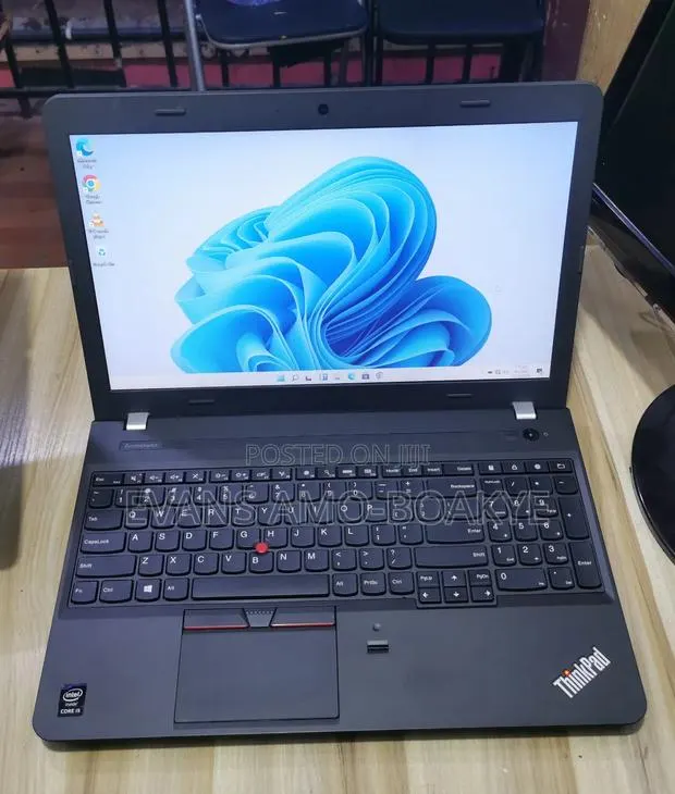 Laptop Lenovo ThinkPad Edge E550 8GB Intel Core I5 HDD 500GB · Photo 1