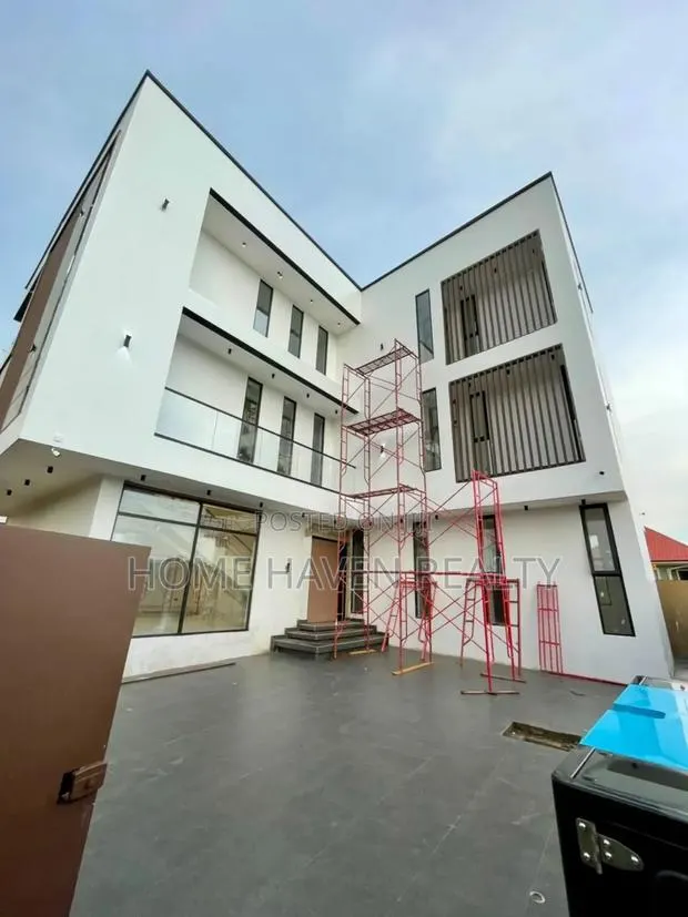 5bdrm House in Oyarifa for sale · Photo 1