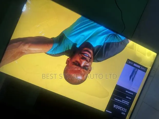 Very Neat Samsung 50 Inches Qled Airslim · Photo 1