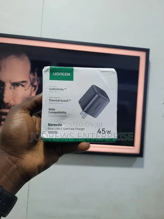 Ugreen 45w Gan Charger Pd3.0, Qc3.0 Fast Charger · Photo 1