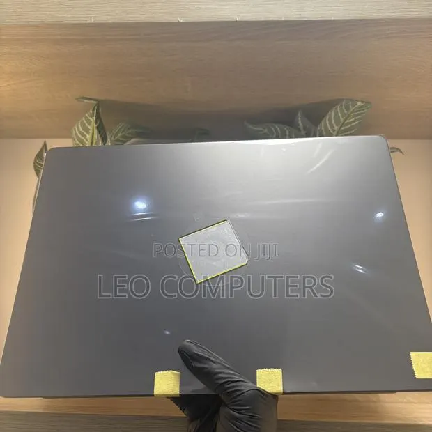 MacBook Pro 16-Inch A2991 Screen for M3 Pro/M3 Max (2023) · Photo 1