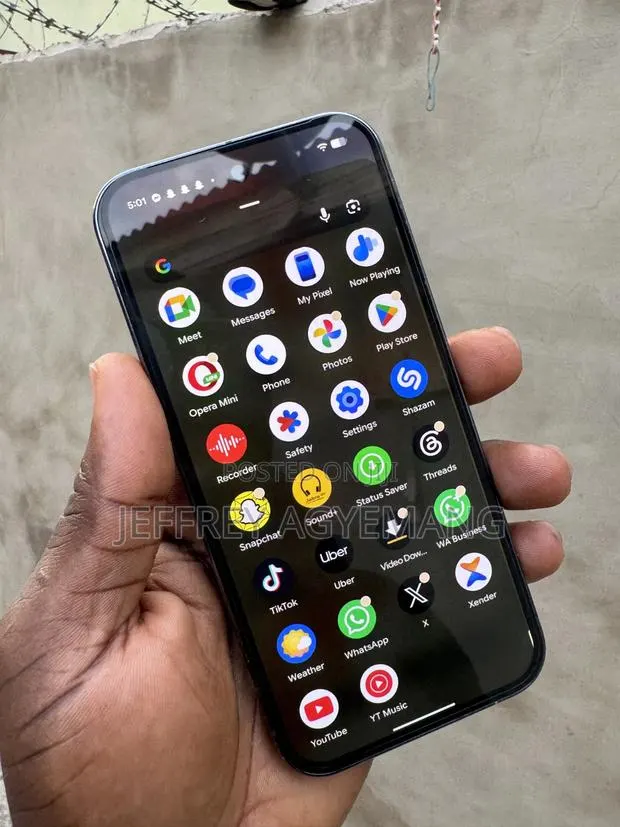 Google Pixel 9 Pro 256 GB Black · Photo 1