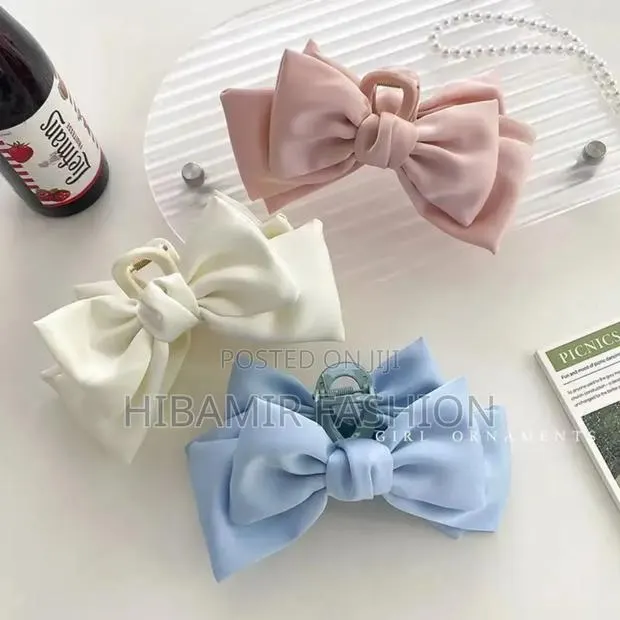 Rose Fabrics Hair Claw Clip · Photo 1