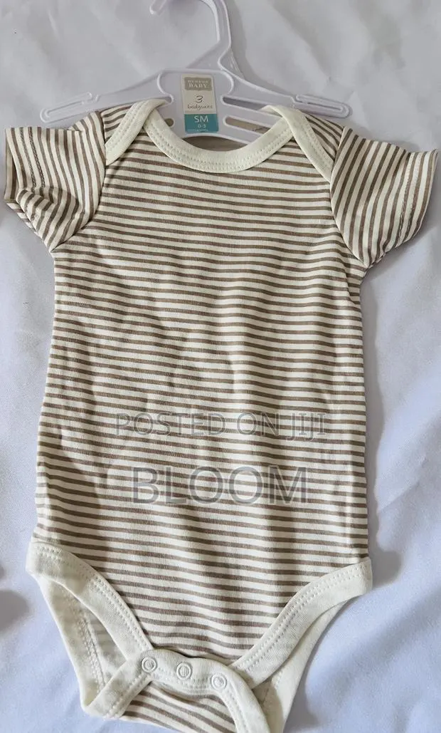 Looking for the Perfect Newborn Outfit? · Photo 1