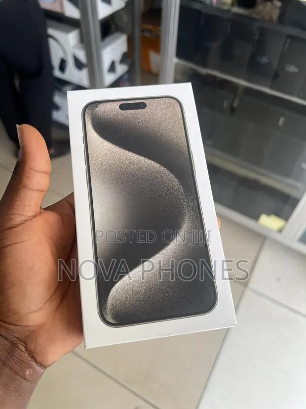 New Apple iPhone 15 Pro Max 256 GB Black · Photo 1
