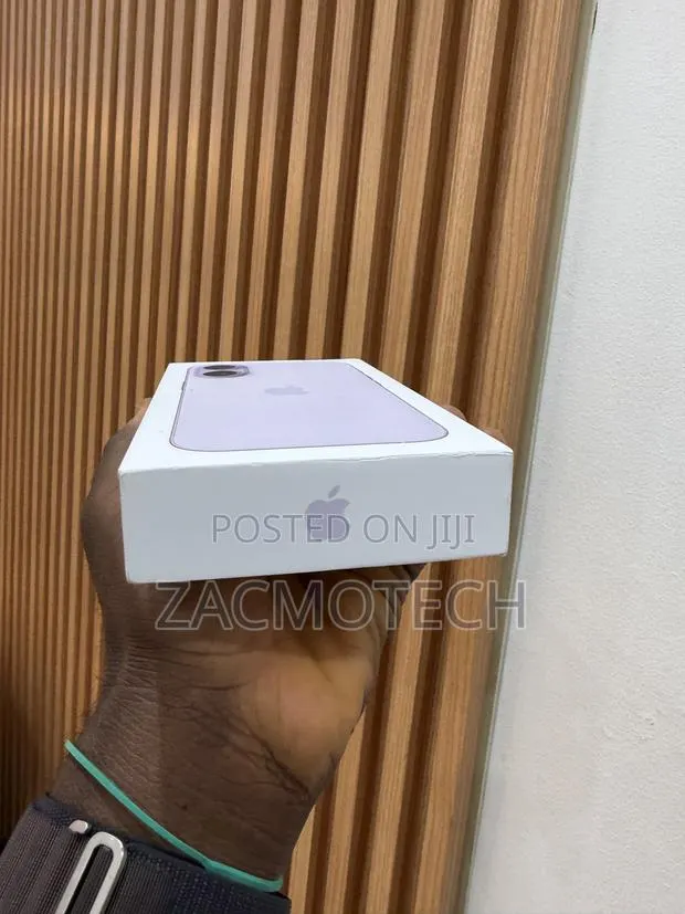New Apple iPhone 17 256 GB · Photo 1