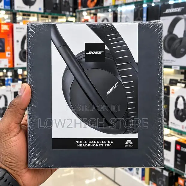 Bose Noise Cancelling Headphones 700 - Low2High · Photo 1