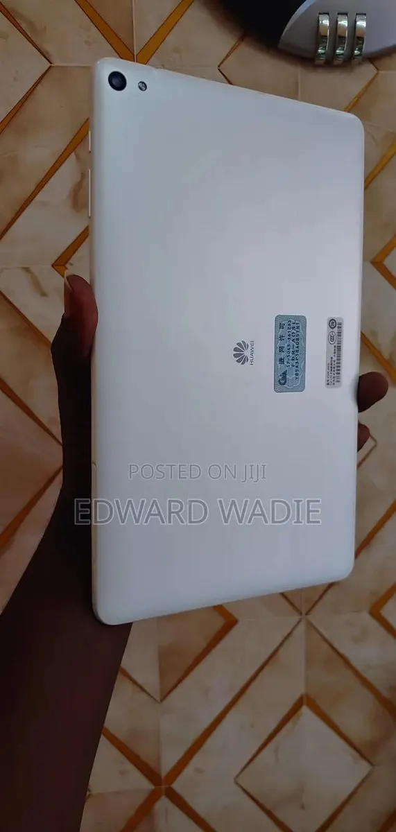 New Huawei MediaPad 10 FHD 64 GB White · Photo 1