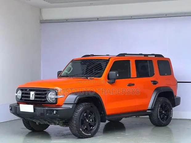 Tank 300 2021 Orange · Photo 1