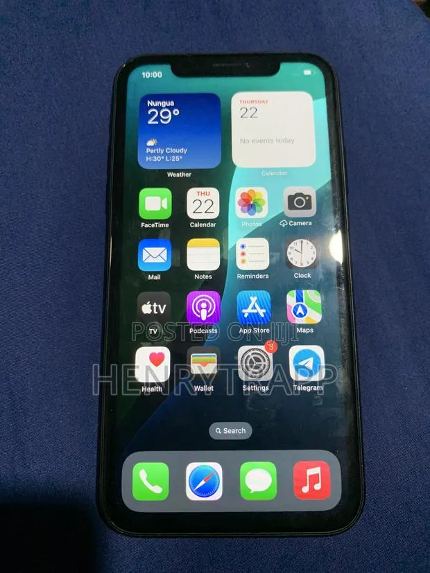 Apple iPhone XR 64 GB Black · Photo 1