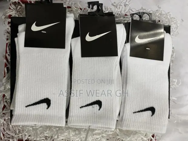 Nike White Socks Set · Photo 1