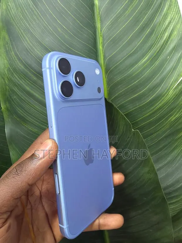 New Apple iPhone 18 Pro Max 512 GB Blue · Photo 1