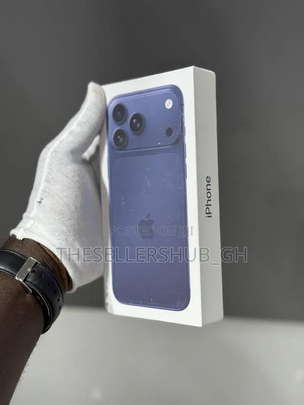 New Apple iPhone 17 Pro 256 GB Blue · Photo 1