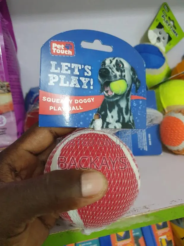 Tennis Playing Ball for All Dog Types · Photo 1