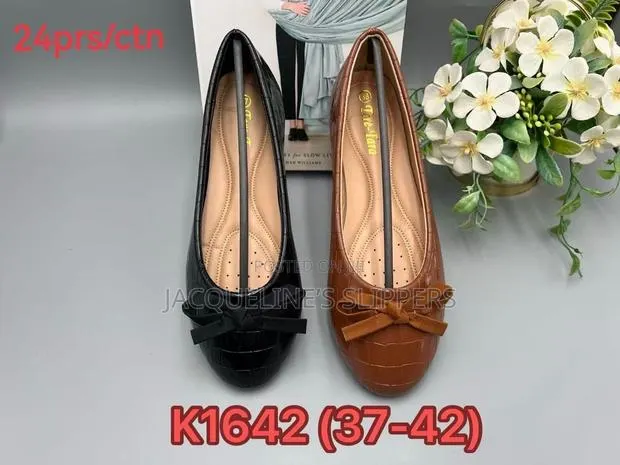 Ladies Classic Office Shoes · Photo 1