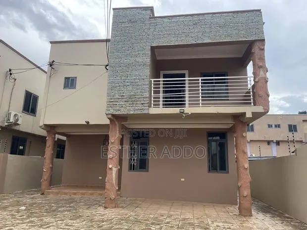 3bdrm Duplex in Oyarifa Mall Area for rent · Photo 1