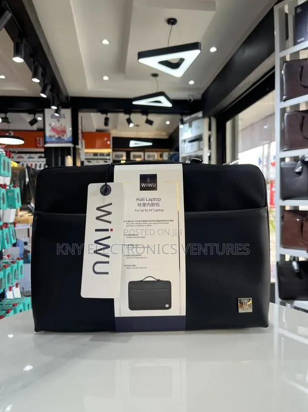 Wiwu 16” and 14” Laptop Bags · Photo 1