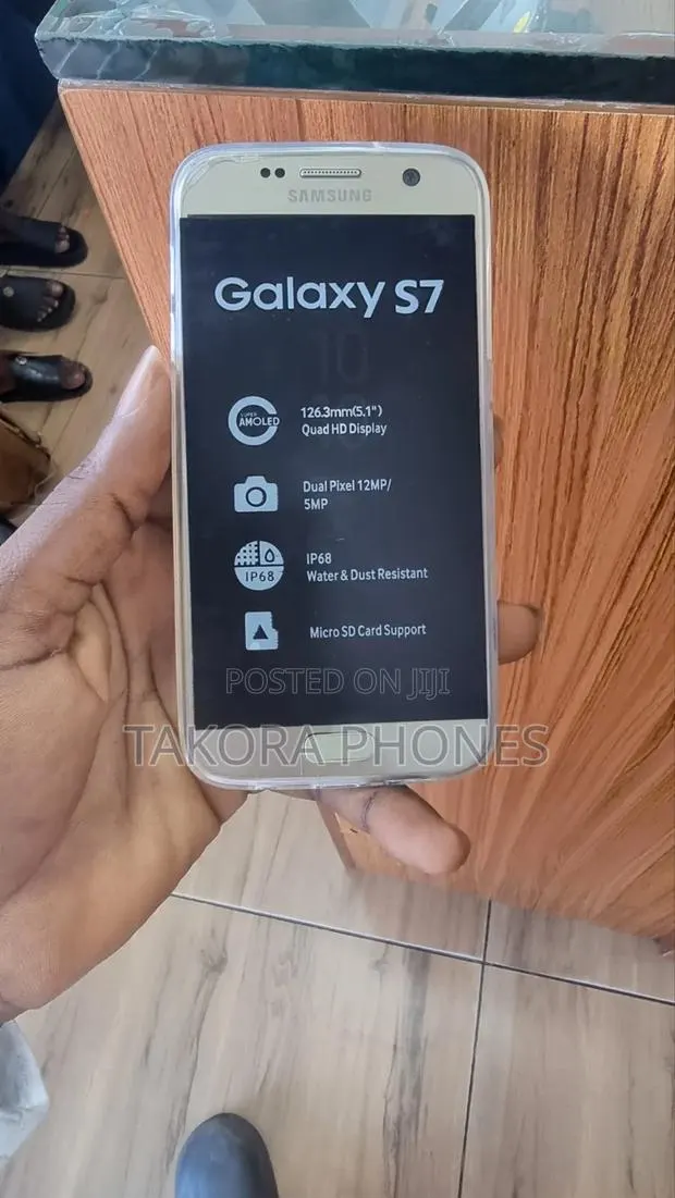 Samsung Galaxy S7 32 GB Gold · Photo 1