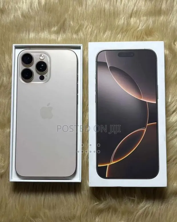 Apple iPhone 16 Pro Max 256 GB Silver · Photo 1