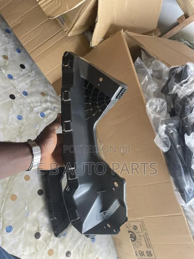 CRV 2023 Headlight Seat · Photo 1