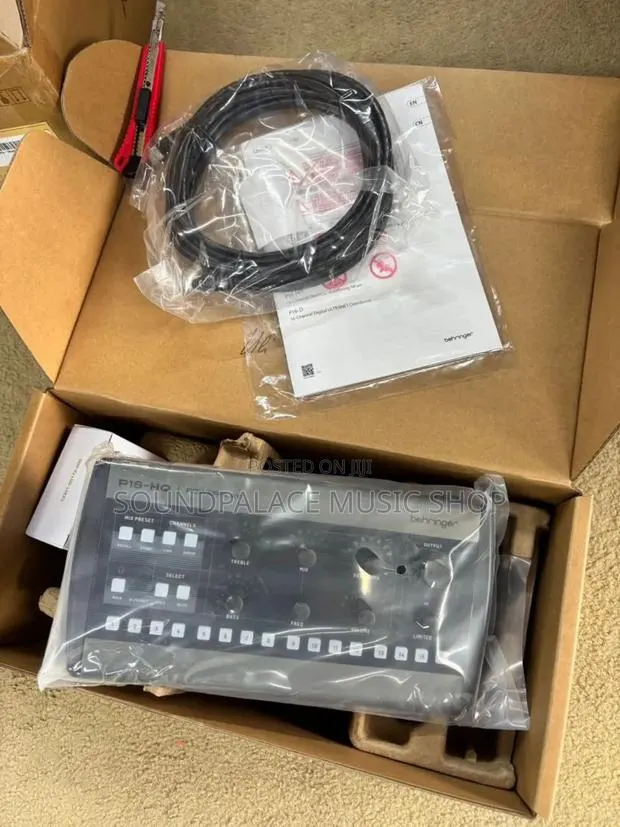 Behringer Powerplay P16-Hq Personal Monitor Mixer · Photo 1