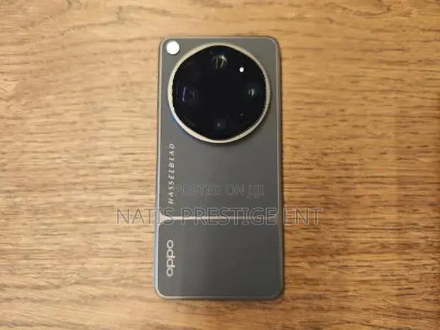 Oppo Find X9 Ultra 1 TB Black · Photo 1