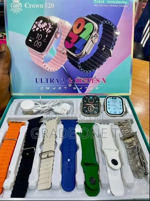2 in 1 Smart Watch With 7 Straps · Photo 1