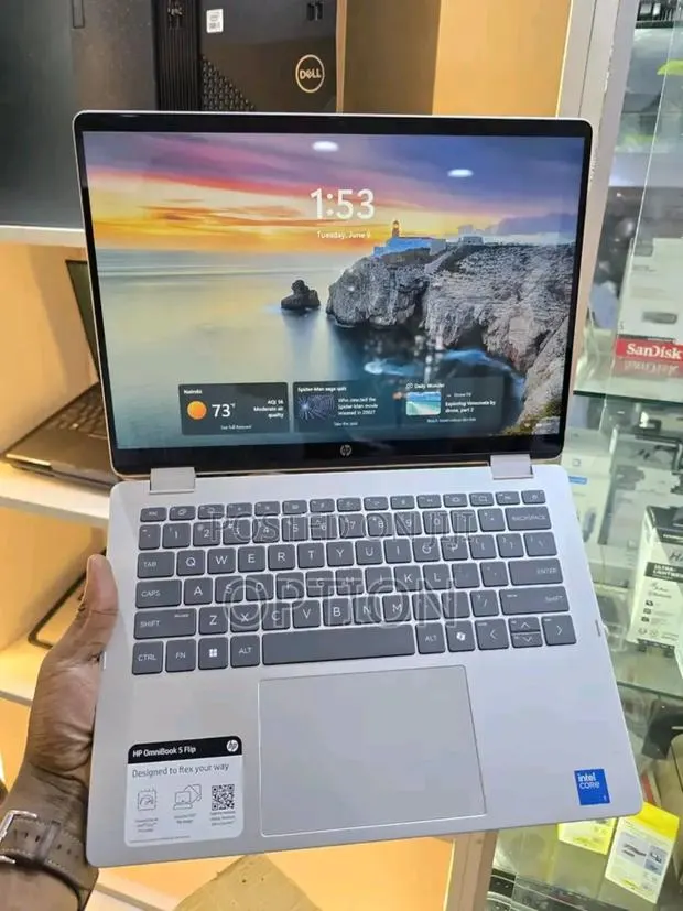 New Laptop HP OmniBook 5 Flip 32GB Intel Core Ultra 7 SSD 1T · Photo 1