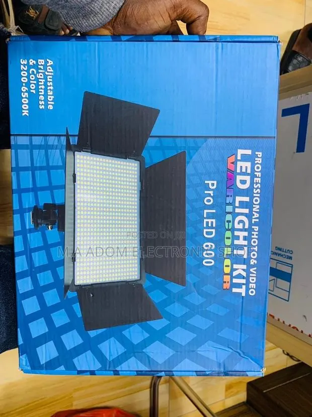 Lovely Design Pro Led Light 600 Photo Video Led Light Kit. · Photo 1