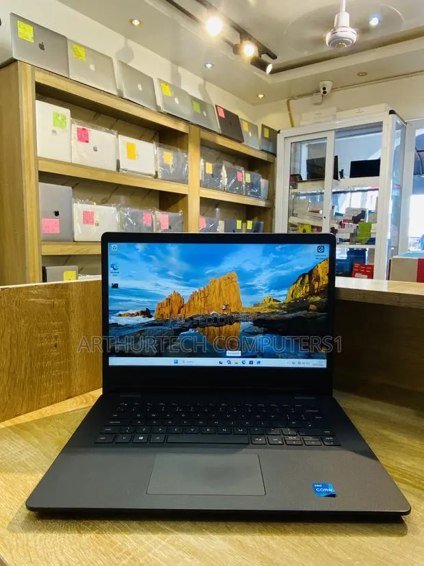 Laptop Dell Vostro 3400 8GB Intel Core i3 SSD 256GB · Photo 1
