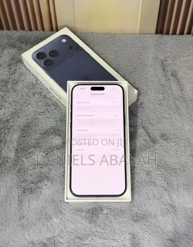 Apple iPhone 17 Pro Max 512 GB Blue · Photo 1
