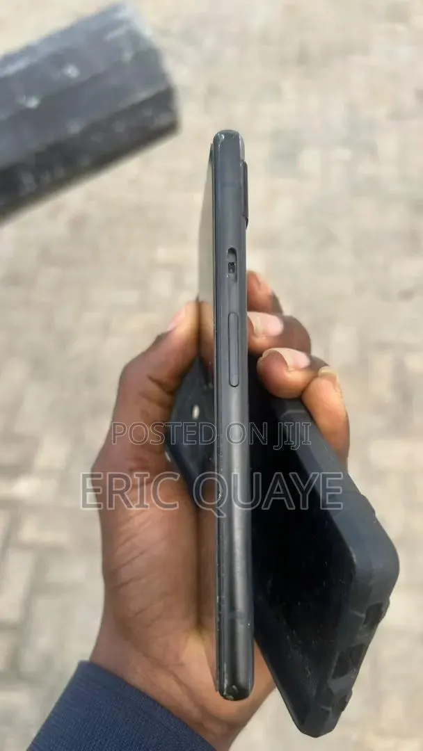 Google Pixel 6a 128 GB Gray · Photo 1