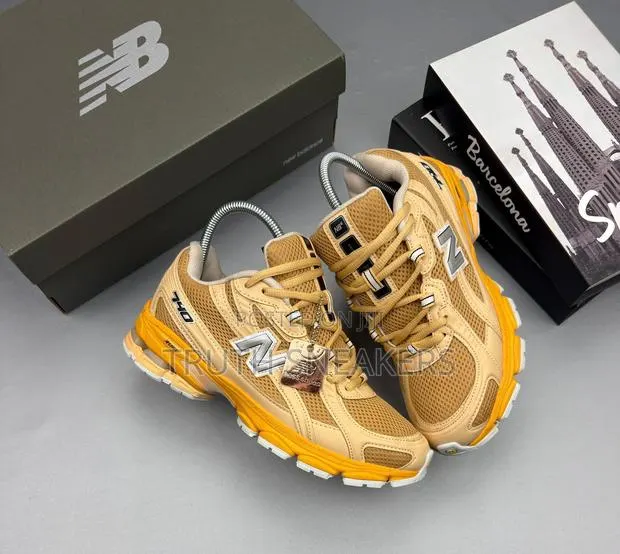 New Balance · Photo 1