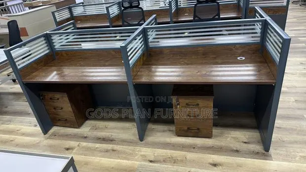 4-Person Office Workstation (45-D) · Photo 1