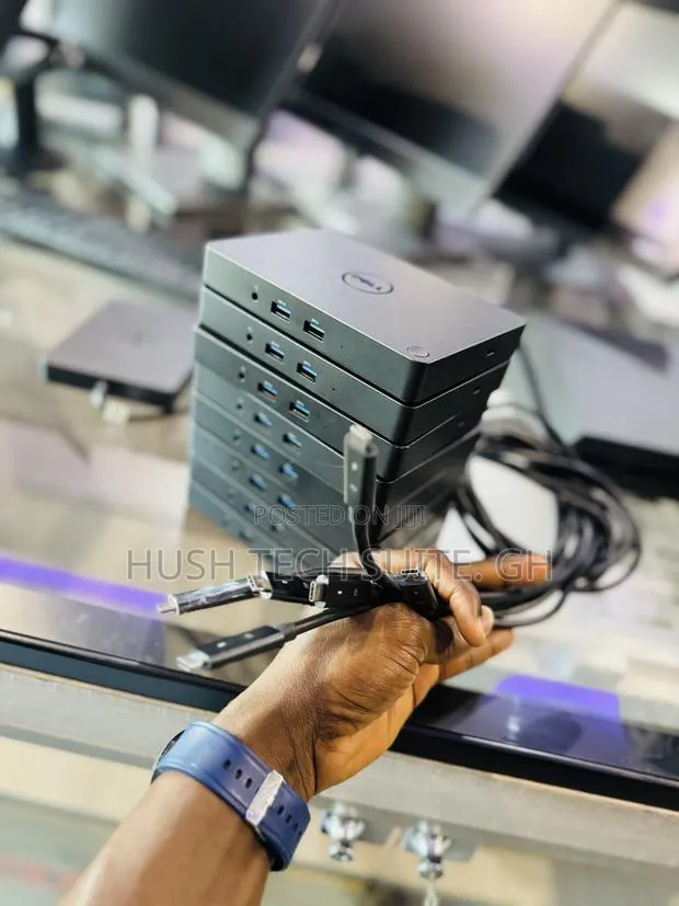 Dell WD15 USB C Dock Station · Photo 2