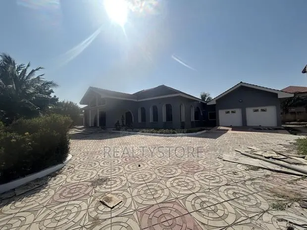 5bdrm House in Ashongman Estate, Accra Metropolitan for rent · Photo 1