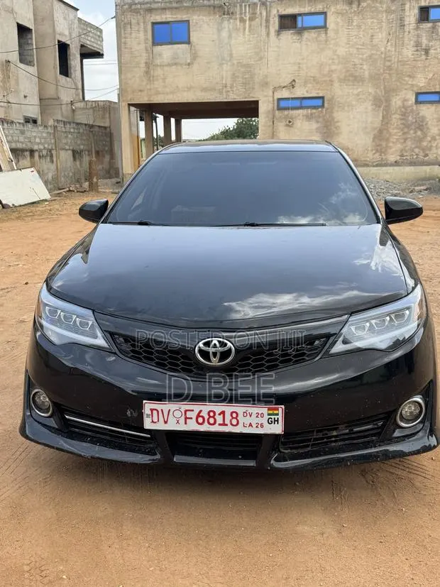 Toyota Camry 2013 Black · Photo 1