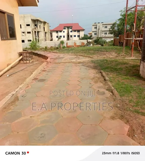 Land for Sale · Photo 1