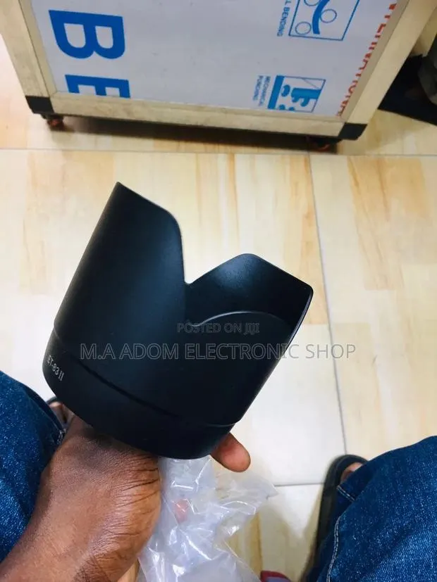 Canon ET-87 Lens Hood for 70-200mm F/2.8l IS II USM · Photo 1
