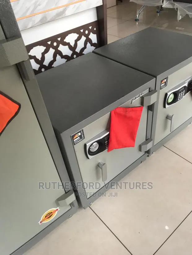 Money Safe · Photo 1