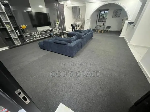 Dark Grey Industrial Floor Woolen · Photo 1