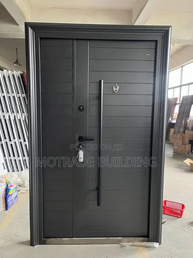 Totem Italian Door (One - - Half) · Photo 1